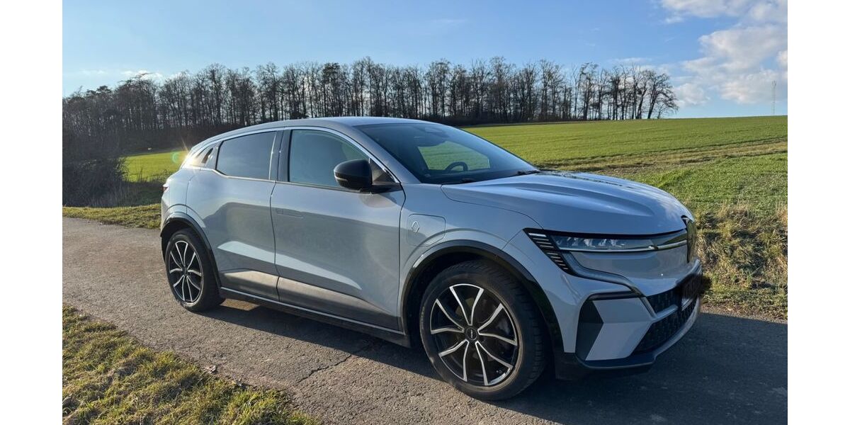 Renault Megane E-TECH 43.400 km 24.600 &euro; vöhl 34516