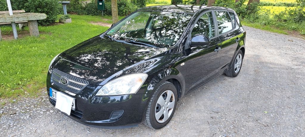 Kia ceed / Ceed 175.500 km 2.600 &euro; Gütersloh 33335