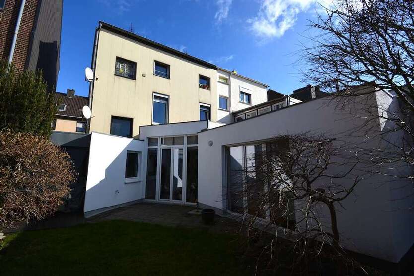Haus zum Kaufen in Mönchengladbach 180.000 € 125 m²