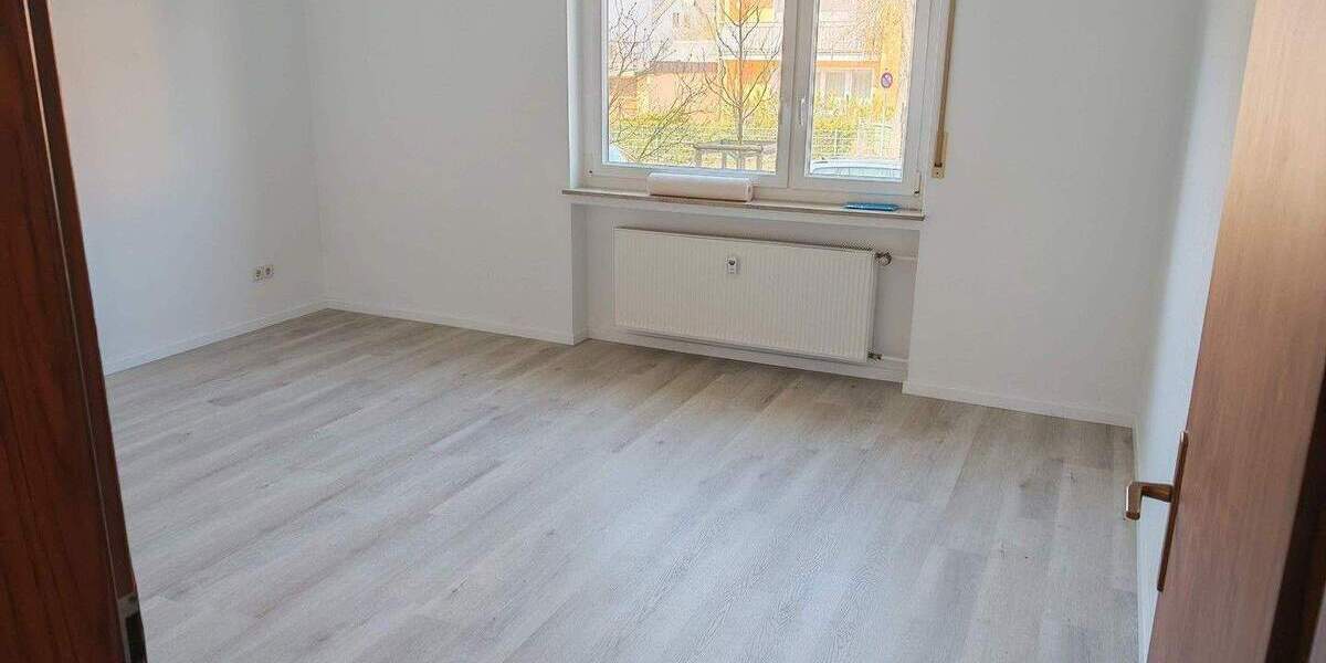 Etagenwohnung Uttenreuth - 3 Zimmer, 89 m&sup2;, 1.200&euro; | Angebot:25387068