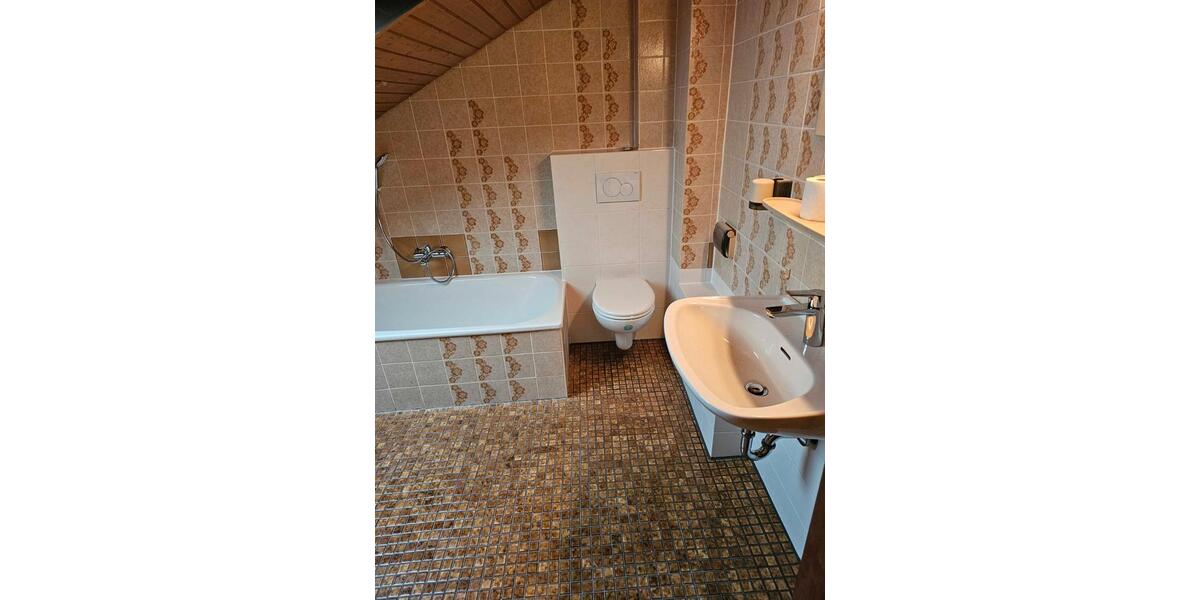 Doppelhaushälfte Eberdingen - 5.5 Zimmer, 140 m&sup2;, 1.600&euro; | Angebot:26644731