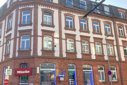 Eckwohn- und Geschäftshaus in Citylage - Teilkaufpreisfinanzierung mit 1,7 % mgl. zimmer