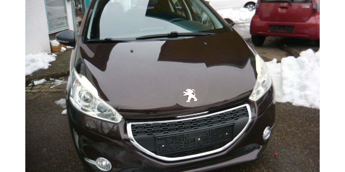 Peugeot 208 84.952 km 4.950 &euro; Erlangen 91058