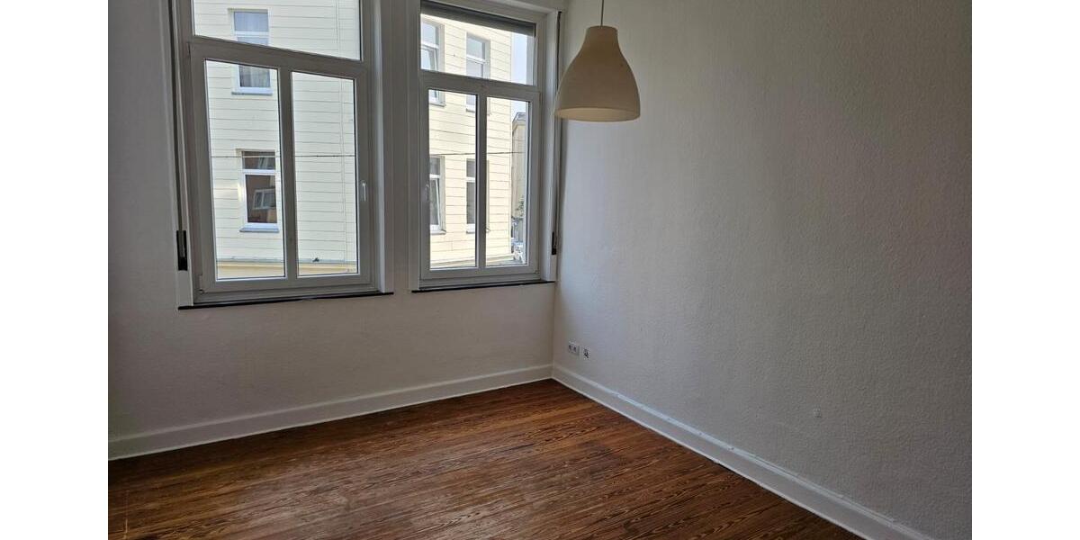 Etagenwohnung Bremerhaven Mitte - 5 Zimmer, 120 m&sup2;, 800&euro; | Angebot:23027949