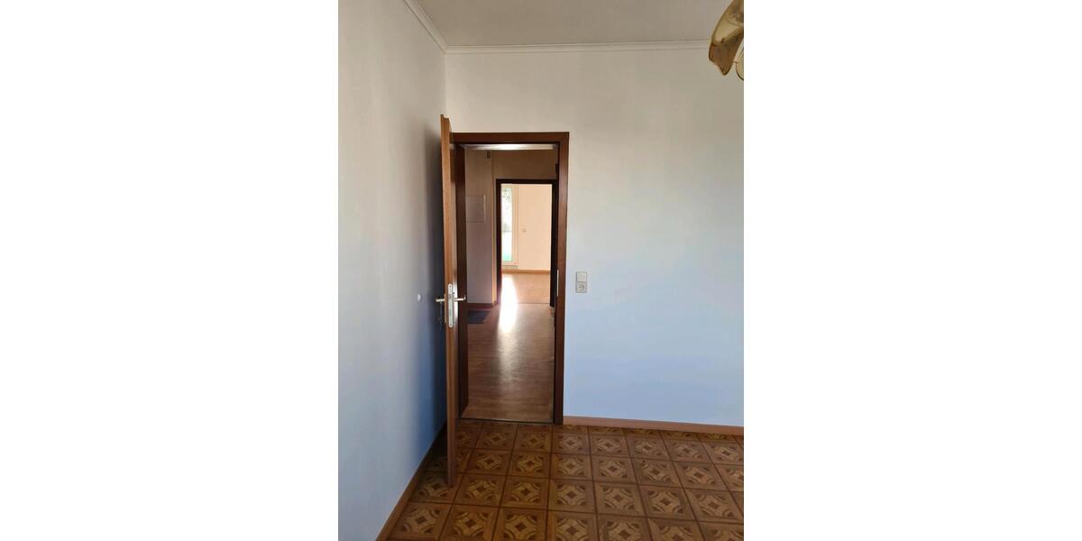 Etagenwohnung Dessau-Roßlau Brambach - 3 Zimmer, 59 m&sup2;, 50.000&euro; | Angebot:26731142