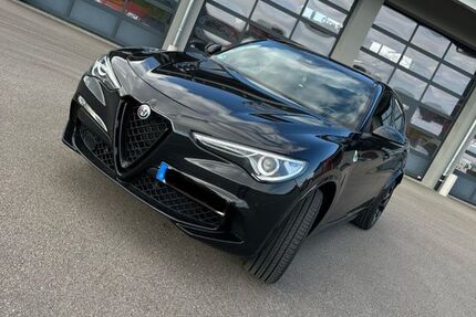 Alfa Romeo Stelvio 52.000 km 49.000 € Küssaberg 79790