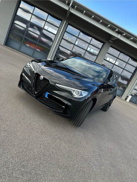 Alfa Romeo Stelvio 52.000 km 49.000 € Küssaberg 79790