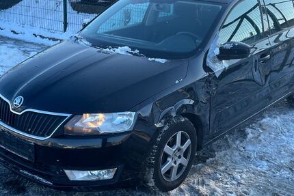 Skoda Rapid 169.000 km 3.999 &euro; Berlin 13597