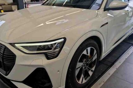 Audi e-tron 84.000 km 32.470 € Helmstedt 38350