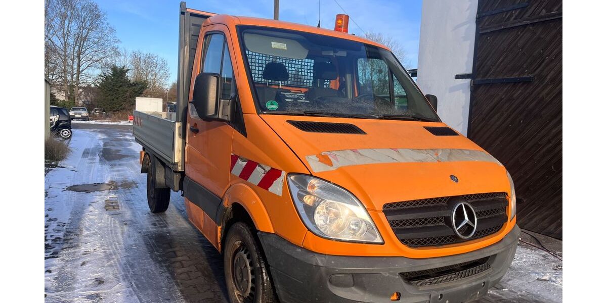Mercedes-Benz Sprinter 146.518 km 7.999 &euro; Berlin 14167