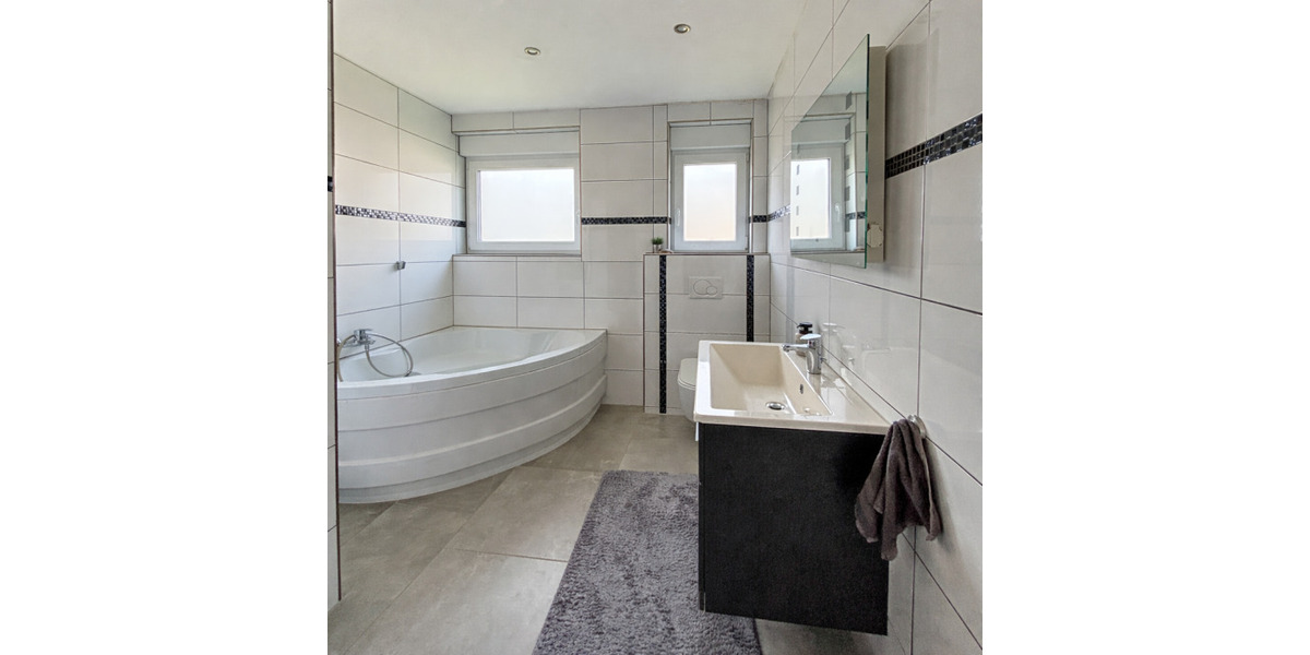 Mehrfamilienhaus, Wohnhaus Herzebrock-Clarholz Herzebrock - 7 Zimmer, 140 m&sup2;, 439.000&euro; | Angebot:26094477