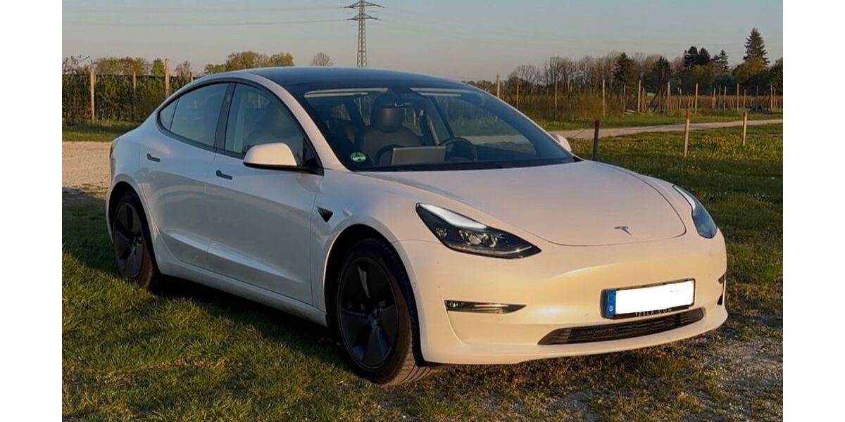 Tesla Model 3 62.000 km 29.900 &euro; München 81927