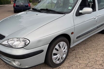Renault Megane 163.000 km 2.290 &euro; Dorfmark 29683