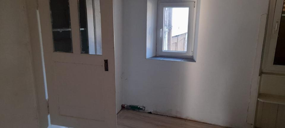 Einfamilienhaus Steinwenden - 8 Zimmer, 200 m&sup2;, 82.000&euro; | Angebot:26942980