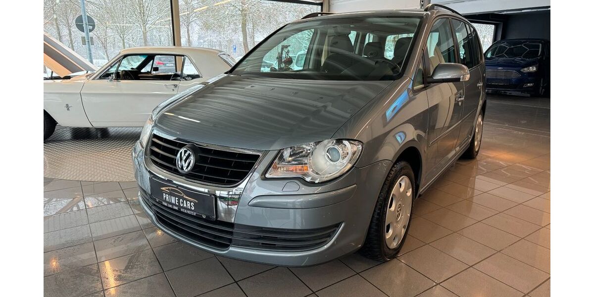VW Touran 151.800 km 4.899 &euro; Löhne 32584