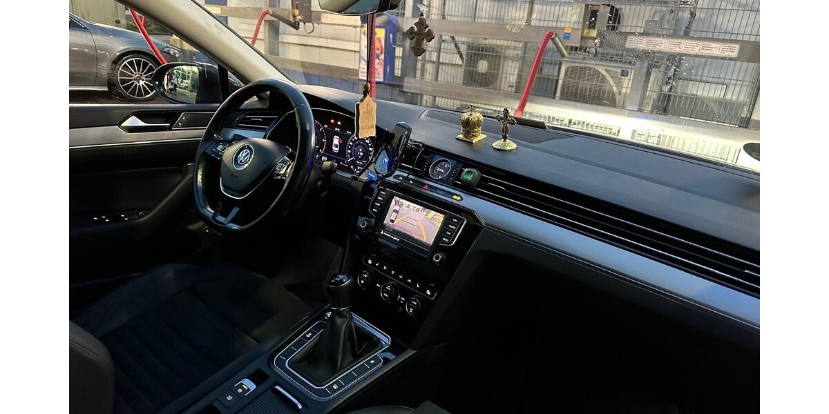 VW Passat 197.000 km 13.000 € Berlin 10178