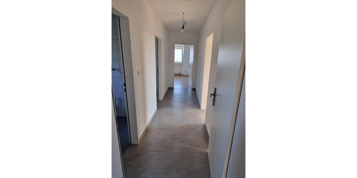 Sehr gepflegtes Mehrfamilienhaus in Massivbauweise 8 zimmer