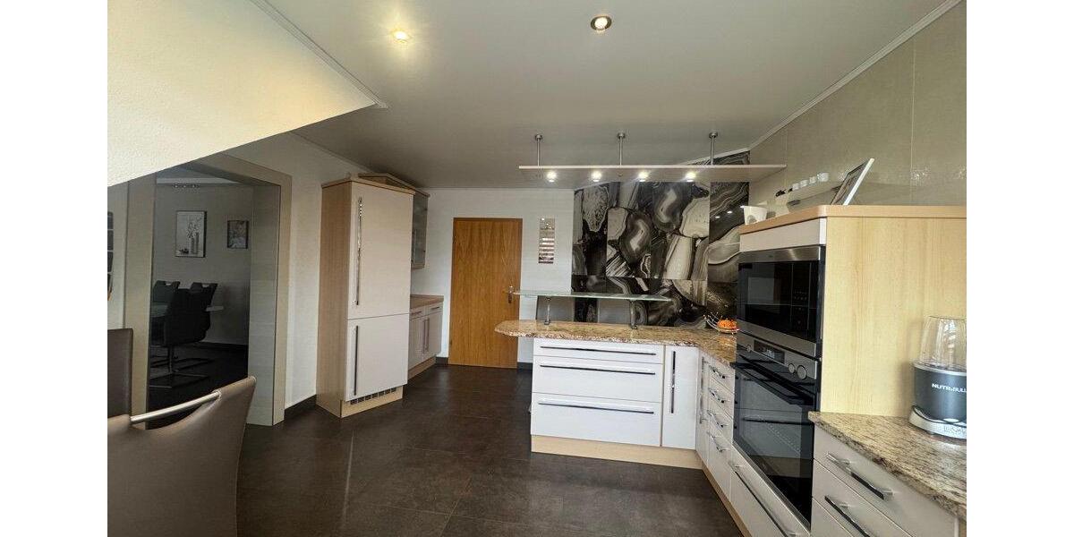 Einfamilienhaus Bad Salzungen Tiefenort - 8 Zimmer, 275 m&sup2;, 555.000&euro; | Angebot:26602244