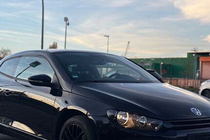 VW Scirocco 134.614 km 4.699 € Berlin 13597