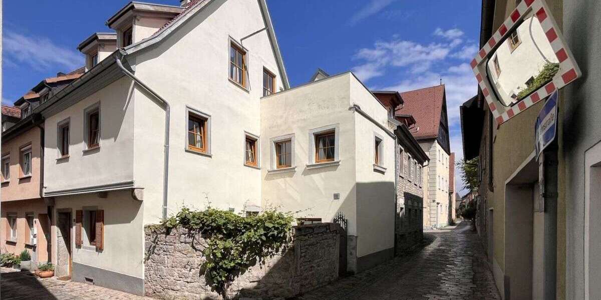 Einfamilienhaus Ochsenfurt - 4 Zimmer, 135 m&sup2;, 398.000&euro; | Angebot:26013484