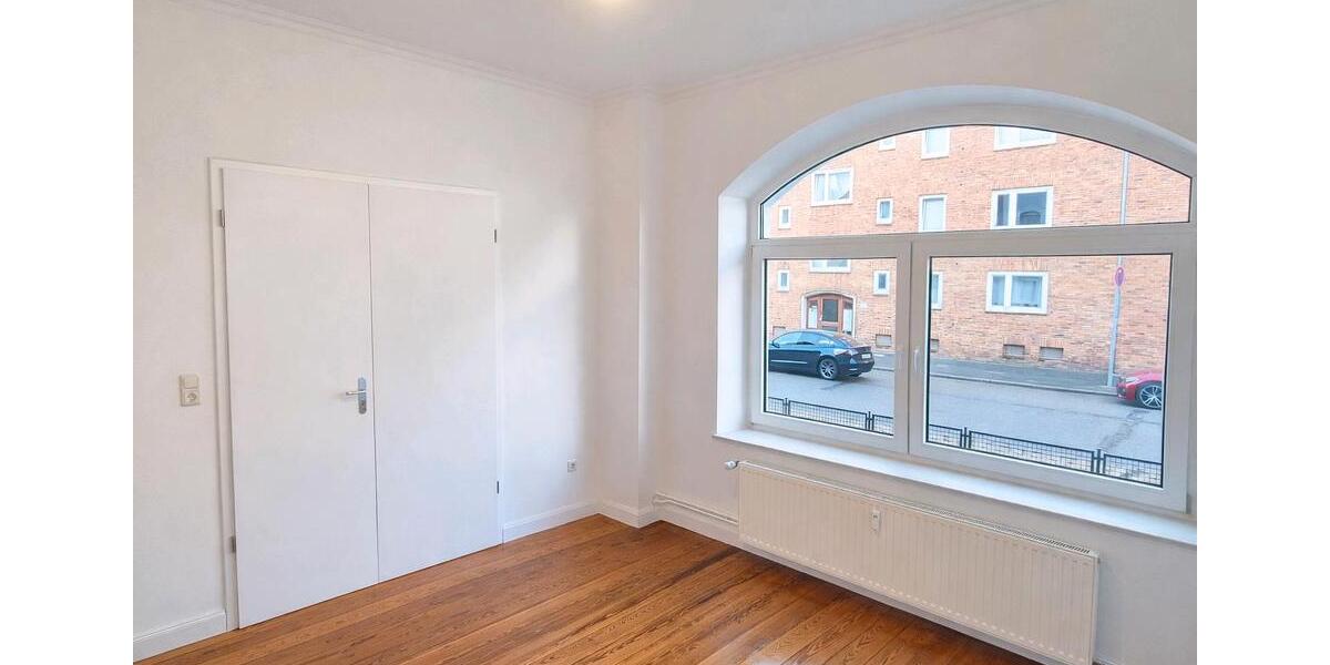 Hochparterre Neumünster - 4 Zimmer, 118 m&sup2;, 1.195&euro; | Angebot:26169851