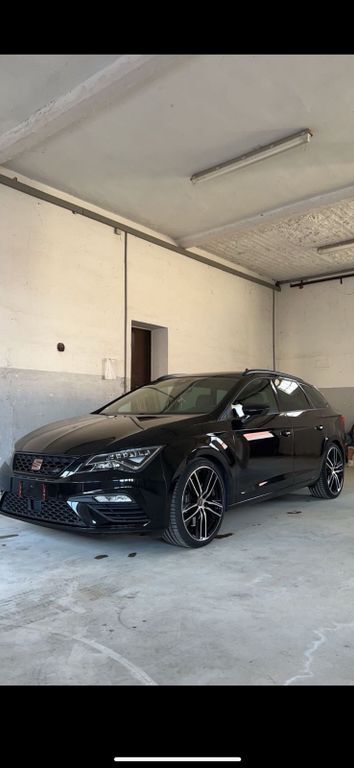 Seat Leon 92.000 km 24.800 € Bad Pyrmont 31812