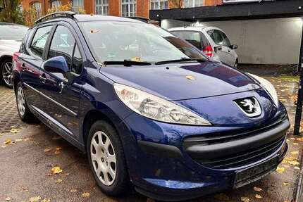 Peugeot 207 133.678 km 2.890 € Berlin 13403