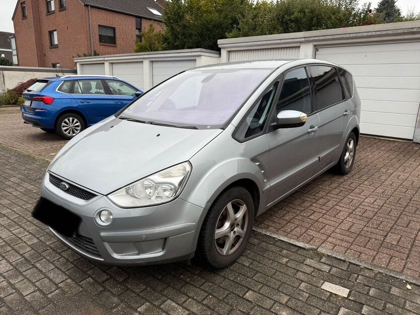 Ford S-Max 175.000 km 2.600 € Recklinghausen 45665