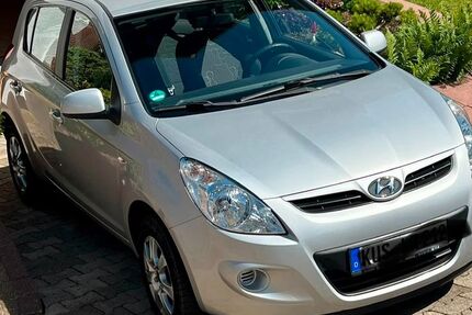 Hyundai i20 98.546 km 4.490 &euro; Höheinöd 66989