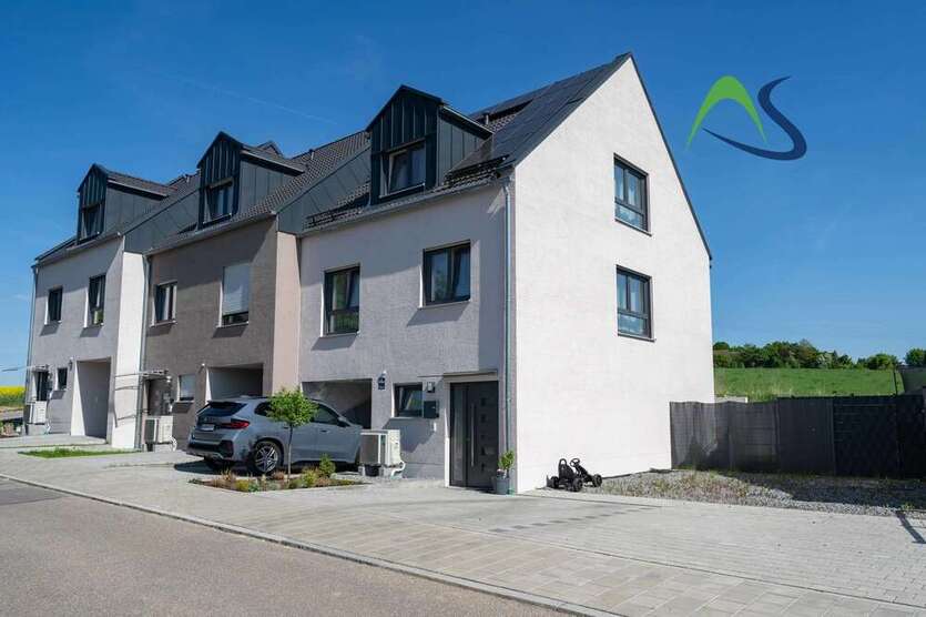 Haus zum Kaufen in Lappersdorf 795.000 € 143 m² 5 zimmer