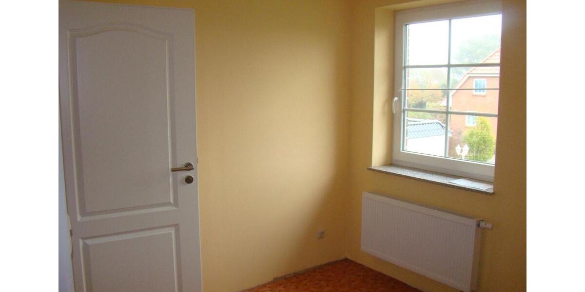 Dachgeschoßwohnung Büsum - 4 Zimmer, 80 m&sup2;, 750&euro; | Angebot:25419614