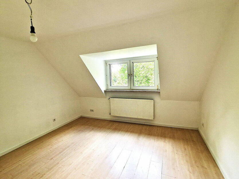 RE-OST: GEMÜTLICHE Wohnung NÄHE HOCHSCHULE: ERSTBEZUG NACH KOMPLETTRENOVIERUNG