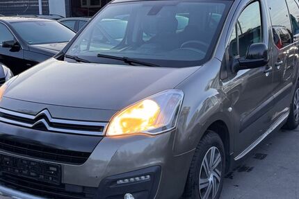 Citroen Berlingo 242.800 km 6.290 € Frankfurt 60486