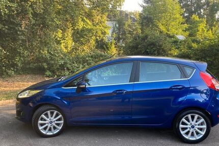 Ford Fiesta 29.500 km 7.990 &euro; Stuttgart 70192