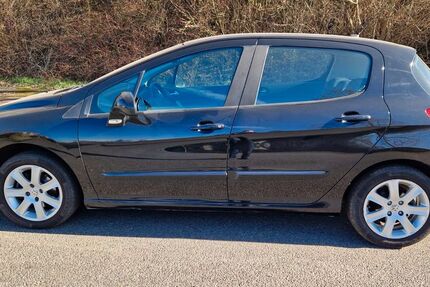 Peugeot 308 143.987 km 3.600 &euro; Leipzig - Mitte 04103