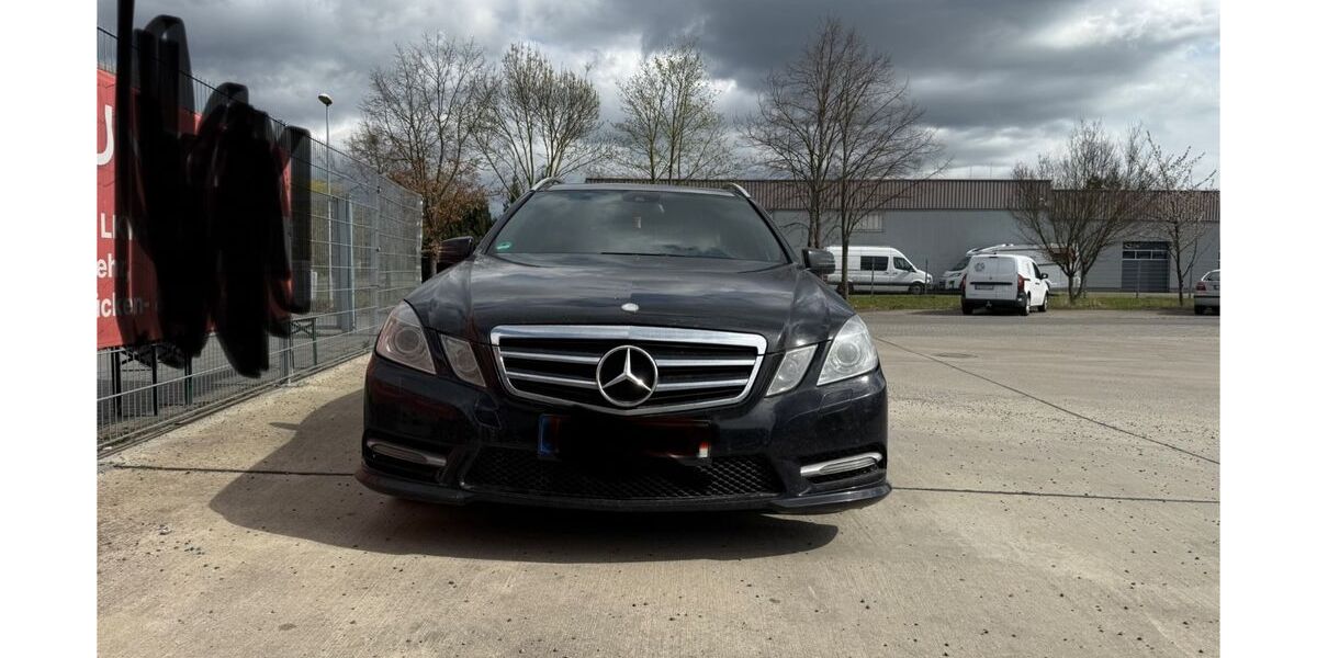 Mercedes-Benz E 300 303.000 km 6.900 &euro; Rötha 04571