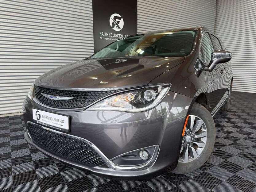 Chrysler Pacifica 60.741 km 27.999 € Wenden 57482