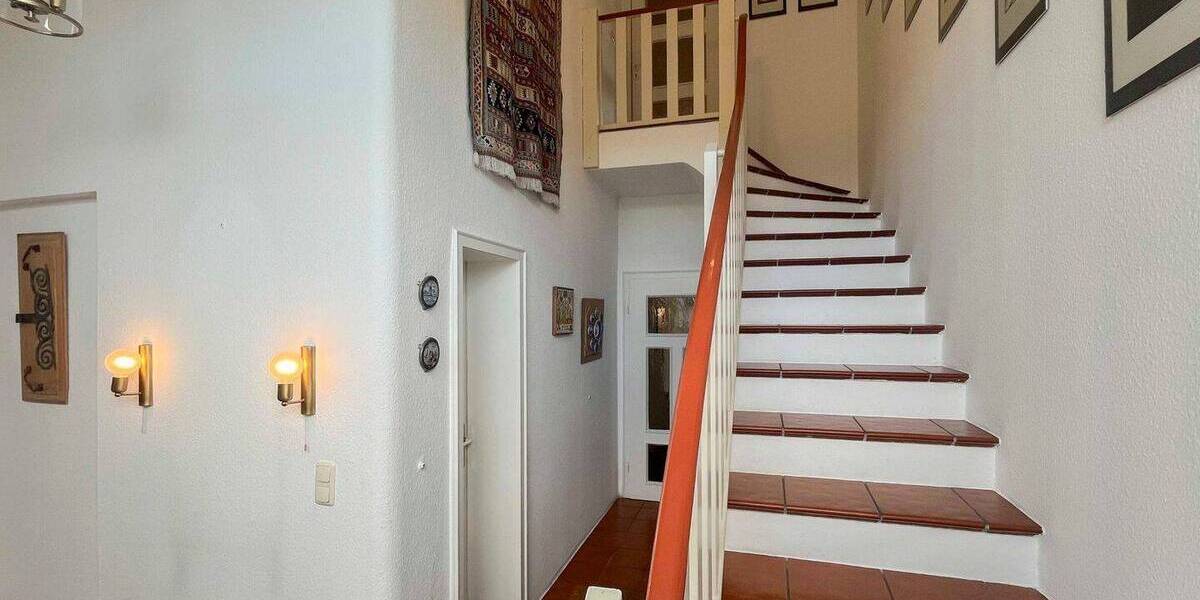 Einfamilienhaus Burghausen - 9 Zimmer, 315 m&sup2;, 720.000&euro; | Angebot:26451459