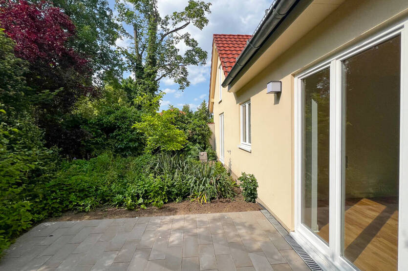 Zwei stilvoll modernisierte & bezugsbereite Eigentumswohnungen in separatem Wohnhaus 4 zimmer