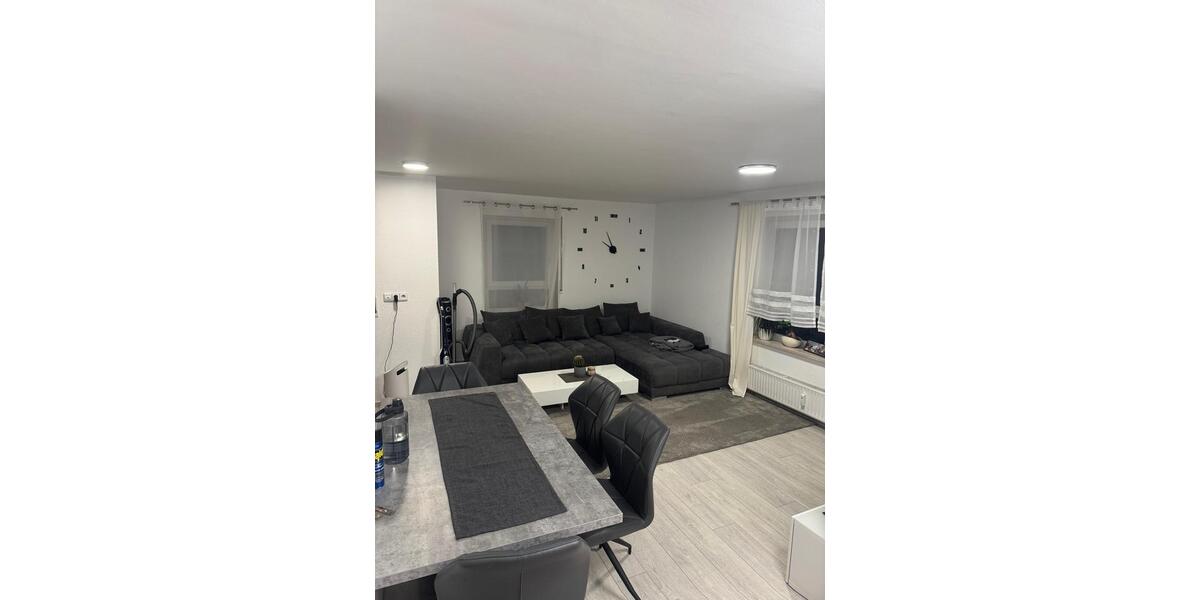 Sehr schöne 3-Zimmer-Wohnung mit Balkon & TG-Stellplatz 3 zimmer