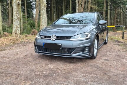 VW Golf 83.600 km 21.000 &euro; Upgant-Schott 26529