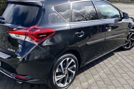 Toyota Auris 82.000 km 9.900 &euro; Gifhorn 38518