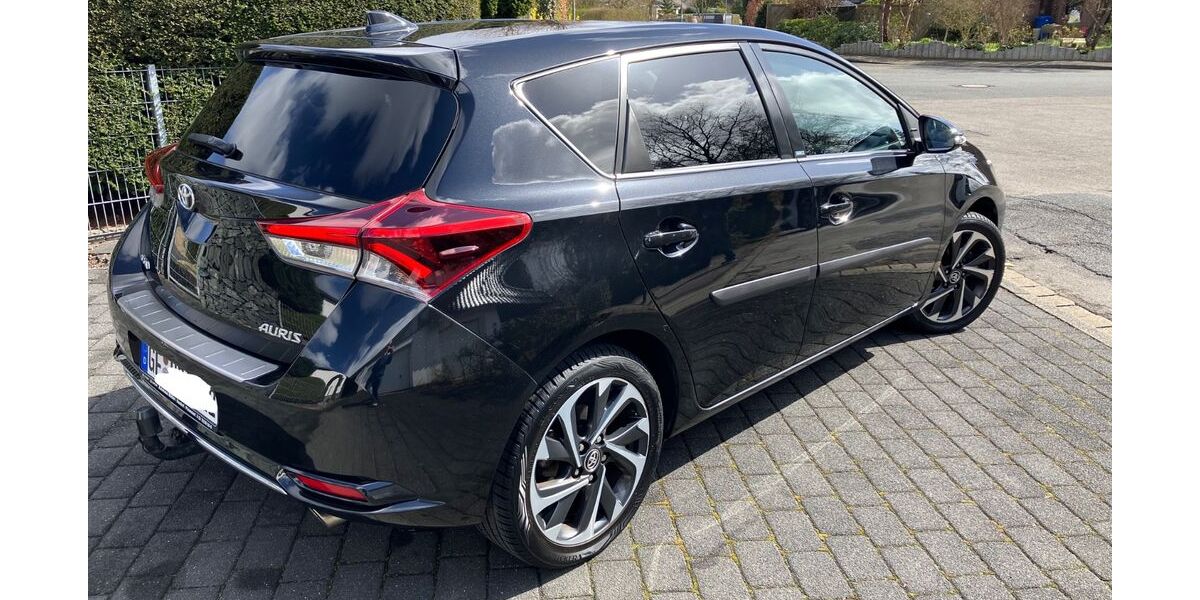 Toyota Auris 82.000 km 9.900 &euro; Gifhorn 38518