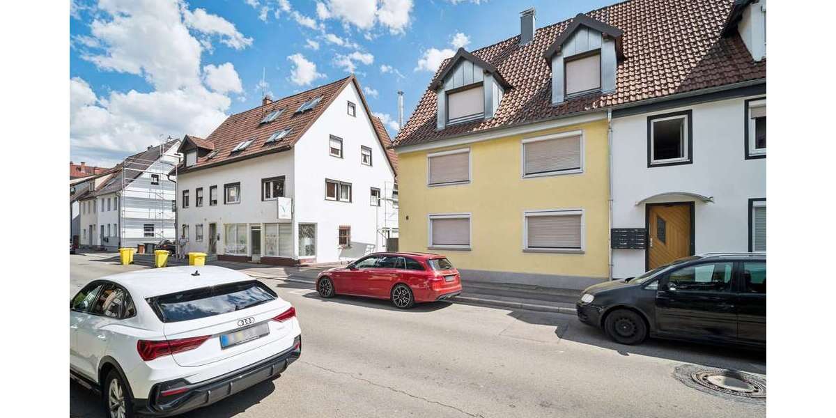 Haus zum Kaufen in Villingen-Schwenningen 277.500 € 160 m² - Einfamilienhaus Villingen-Schwenningen Schwenningen | Angebot:27337930