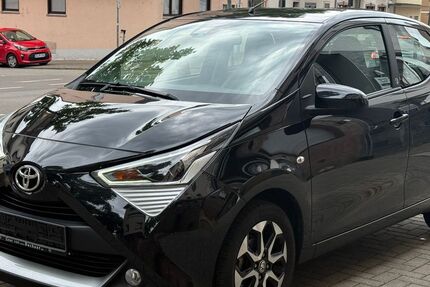 Toyota Aygo (X) 21.200 km 10.900 &euro; Saarbrücken - Burbach 66115