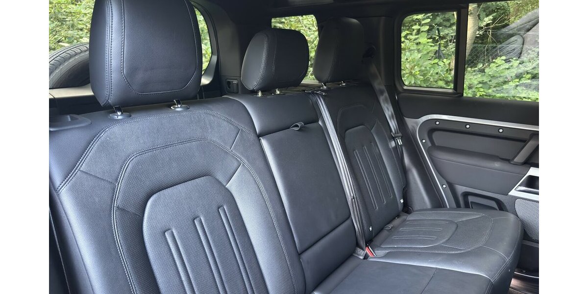Land Rover Defender 110 SE 1. Hd. Scheckheft unfallfrei 53.000 km 54.999 &euro; Hamburg 22339