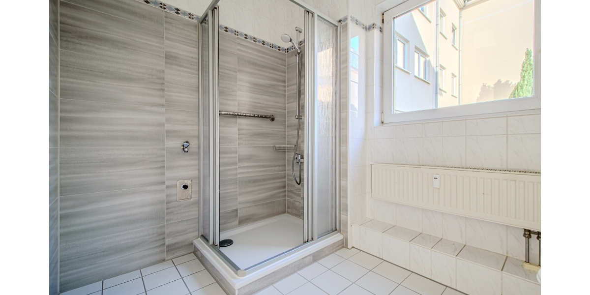 BEZUGSFREI – PARTERRRE – TERRASSE – ROLLOS – TAGESLICHTBAD – TG-STELLPLATZ - Erdgeschoßwohnung Dresden Leubnitz-Neuostra | Angebot:26919196