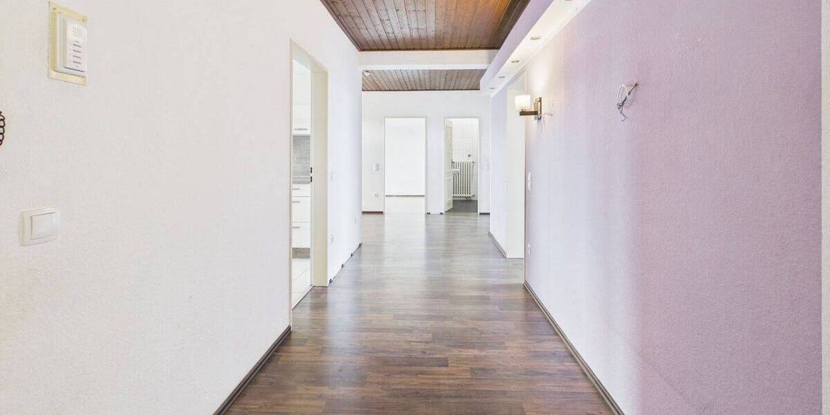 Etagenwohnung Herford Innenstadt - 4 Zimmer, 111 m&sup2;, 179.000&euro; | Angebot:26779948