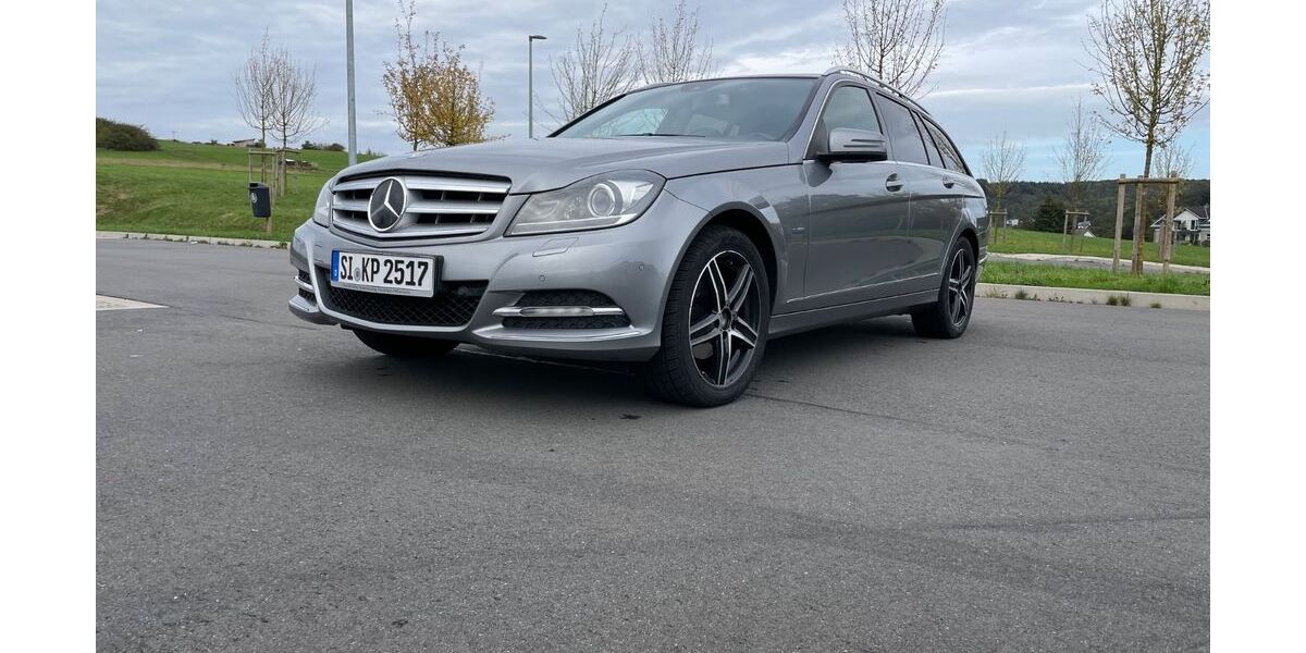 Mercedes-Benz C 220 230.000 km 11.490 &euro; Freudenberg 57258