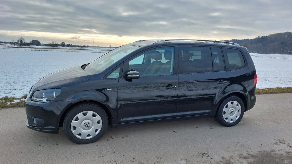 VW Touran 200.000 km 5.590 &euro; Wehringen 86517
